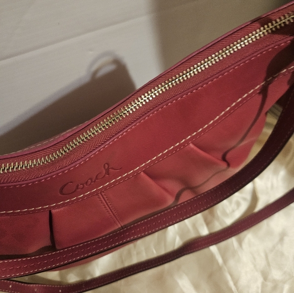 Coach Red-Pink Pleated Leather Zipper Closure Hobo Crossbody Shoulder Bag Purse - Picture 5 of 11